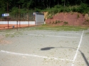 Nohelbalové hřiště vedle kurtů